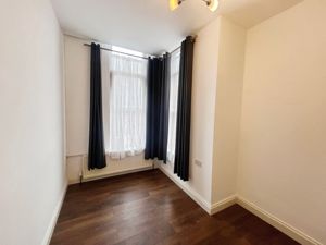 Bedroom- click for photo gallery